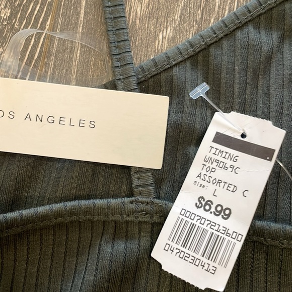 NWT cross front tank top - Picture 4 of 4